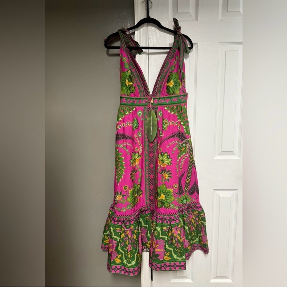 FARM Rio Ana Tapestry Pink Midi Dress - Picture 3 of 7